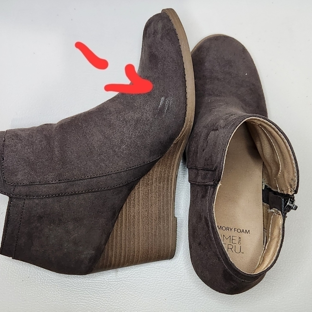 time and Tru Suede WedgeBootie Size 8 - Picture 3 of 6